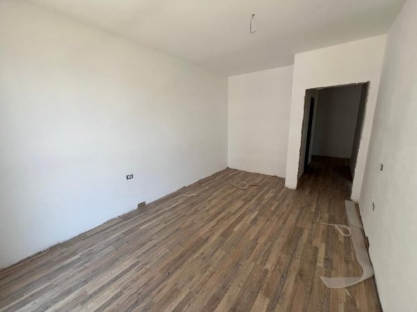 Tirane, shitet apartament 2+1+Ballkon Kati 2, 125 m² 119.520 € (Univers City)