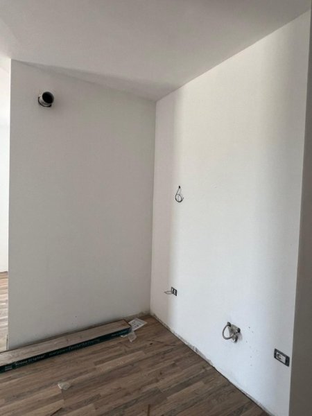 Tirane, shitet apartament 2+1+Ballkon Kati 2, 125 m² 119.520 € (Univers City)