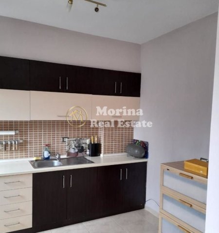 Tirane, jepet me qera apartament 2+1 Kati 2, 90 m² 500 € (Rruga Elbasanit)