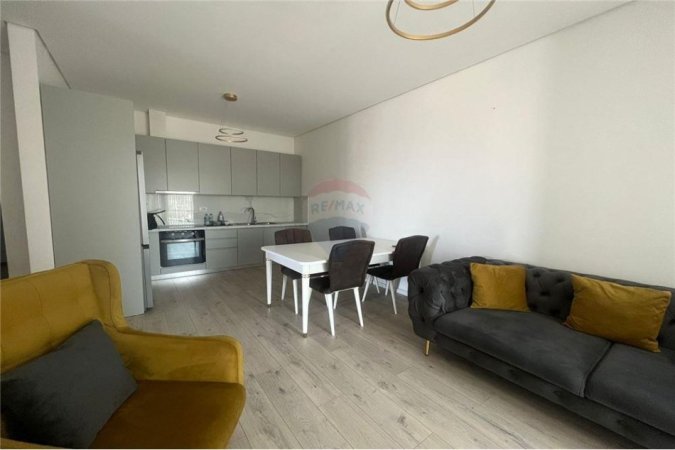 Tirane, jepet me qera apartament 2+1 , 130 m² 650 € (Rruga e Kavajes)