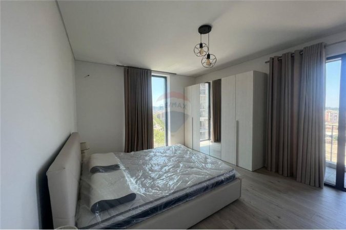 Tirane, jepet me qera apartament 2+1 , 130 m² 650 € (Rruga e Kavajes)