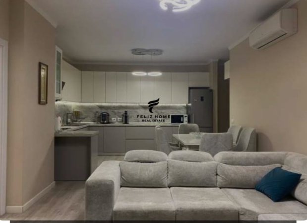 Tirane, jepet me qera apartament 1+1 Kati 3, 60 m² 500 € (XHAMLLIKU)