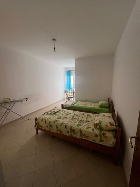Tirane, jepet me qera apartament 2+1+Ballkon Kati 3, 112 m² 650 € (Don Bosko)
