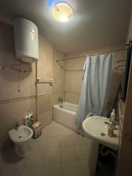 Tirane, jepet me qera apartament 2+1+Ballkon Kati 3, 112 m² 650 € (Don Bosko)