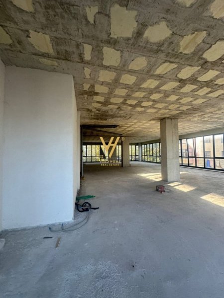 Tirane, shitet ambjent biznesi Kati 0, 500 m² 850.000 € (KAMEZ)