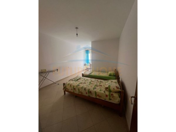 Tirane, jepet me qera apartament 2+1+Ballkon Kati 3, 112 m² 700 € (DON BOSKO PRANE BAR FAMED)