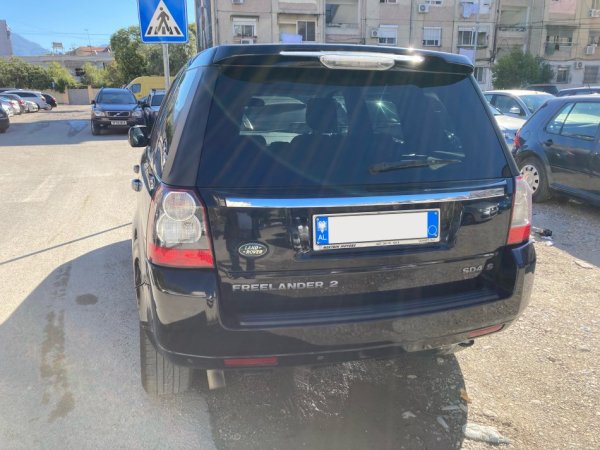 Tirane, shes SUV | Fuoristrad | Xhip Land Rover Freelander2 SD4S Nafte, e zeze automatik Kondicioner 195.000 km 7.500 €
