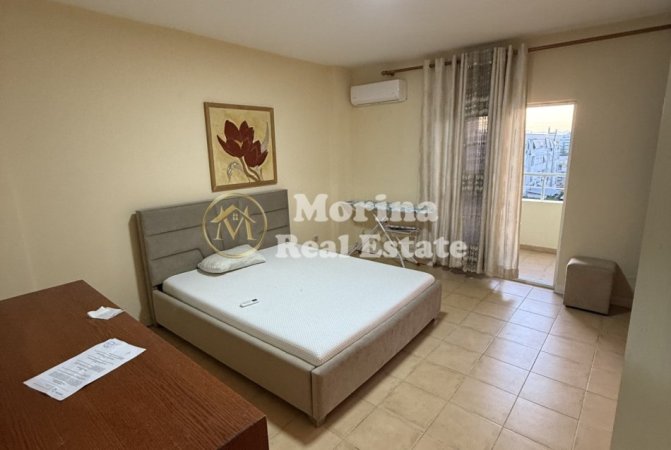 Tirane, jepet me qera apartament 2+1 Kati 4, 100 m² 600 € (Komuna Parisit)