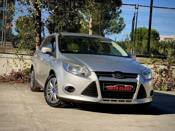 Tirane, shes me portobagazh FORD FOCUS TITANIUM Nafte, gri metalizato manuale Klima 174.000 km 5.400 €