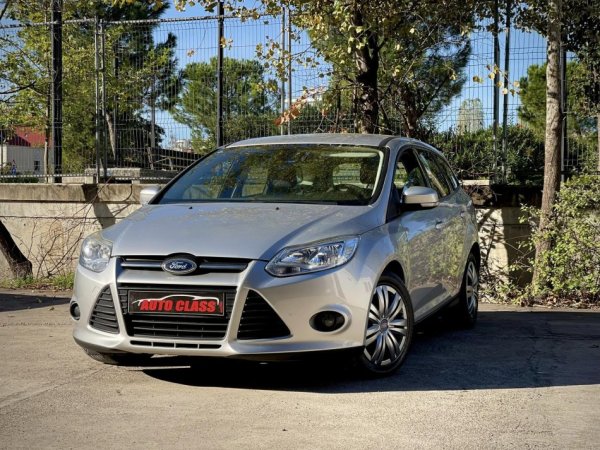 Tirane, shes me portobagazh FORD FOCUS TITANIUM Nafte, gri metalizato manuale Klima 174.000 km 5.400 €