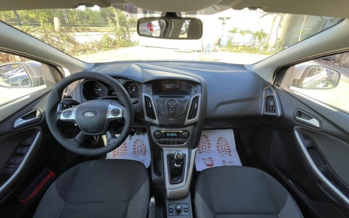 Tirane, shes me portobagazh FORD FOCUS TITANIUM Nafte, gri metalizato manuale Klima 174.000 km 5.400 €