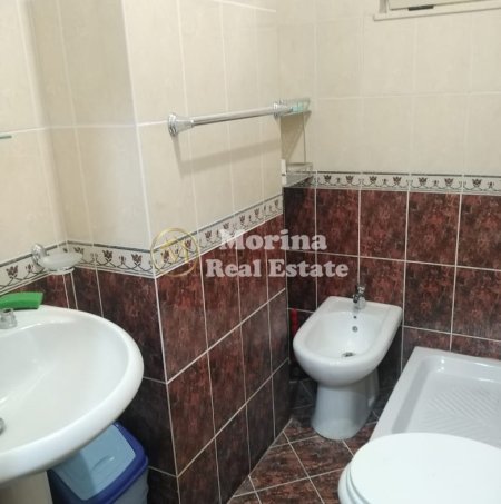 Tirane, jepet me qera apartament 1+1 Kati 8, 60 m² 500 € (Rruga Medreseja)