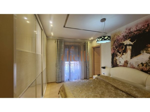 Tirane, jepet me qera 2+1 Kati 4, 600 € (Rruga e Dibres)