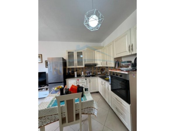 Tirane, shitet 1+1 Kati 2, 70 m² 150.000 € (Kopshti Botanik)