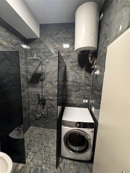 Tirane, shitet apartament 1+1+Ballkon Kati 1, 61 m² 115.000 € (ALI DEMI)