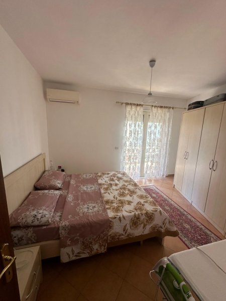 Tirane, shitet apartament 2+1+Ballkon Kati 1, 100 m² 210.000 € (KOPSHTI BOTANIK)