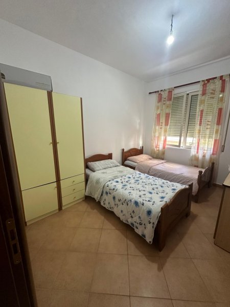 Tirane, shitet apartament 2+1+Ballkon Kati 1, 100 m² 210.000 € (KOPSHTI BOTANIK)