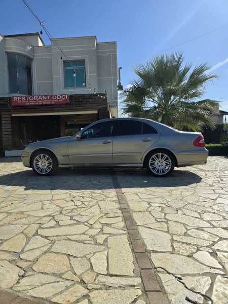 Tirane, shes makine Mercedes Evo Avanrgard 2009 4 Matic Benzin, e argjendtë automatik 6.600 km 6.600 €