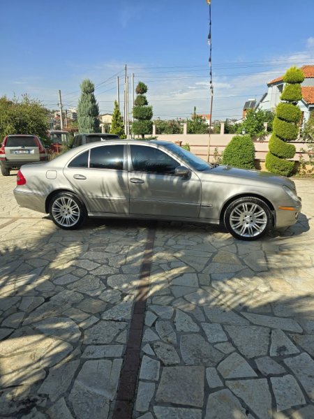 Tirane, shes makine Mercedes Evo Avanrgard 2009 4 Matic Benzin, e argjendtë automatik 6.600 km 6.600 €