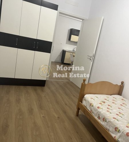 Tirane, jepet me qera apartament 2+1 Kati 4, 95 m² 450 € (Ali Demi)