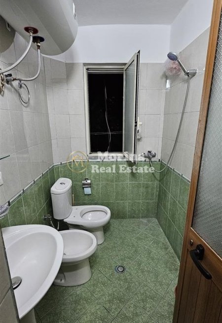 Tirane, jepet me qera apartament 2+1 Kati 4, 70 m² 550 € (5 Maji)