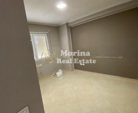 Tirane, jepet me qera apartament 3+1 Kati 2, 117 m² 500 € (5 Maji)