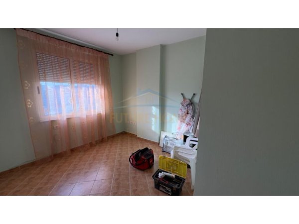Tirane, jepet me qera apartament 2+1 Kati 4, 90 m² 450 € (Prane Viles L, Unaza e Re)
