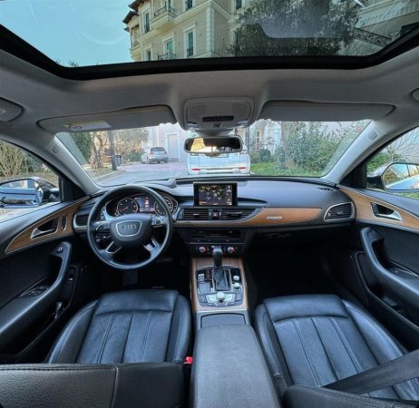 Tirane, shitet makine Audi Nafte, e zeze automatik Kondicioner 155.000 km 17.000 €