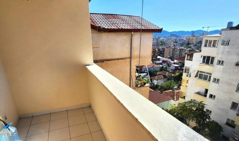Shitet: 3+1+2wc & 2 Ballkone 📍Xhamllik - te Mon Cherie || Mundesi Ndarje ne 2 Ap 🔥1000 €/m2🔥