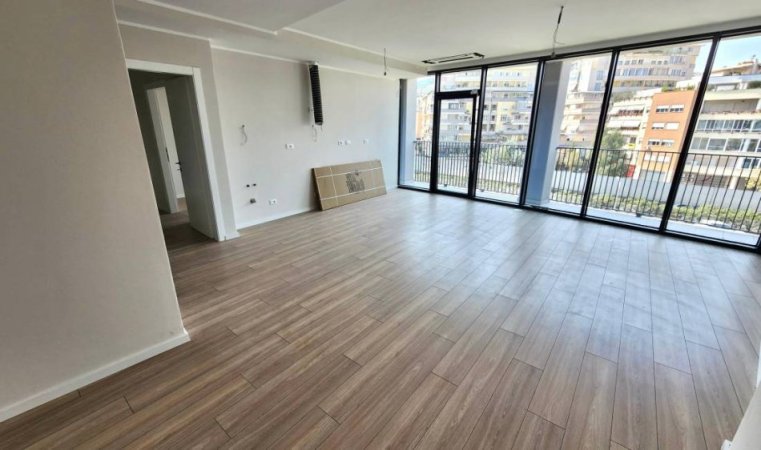 Me Qera: Zyre me 3 Ambiente Pune + 2wc**+ 1 Garazh**📍Lake View - Liqeni Tiranës | (128 m2 ) Me Super Pamje nga Liqeni i Tiranes