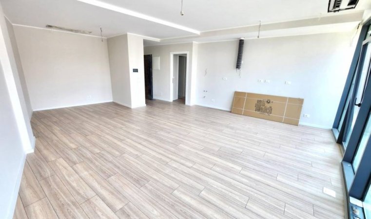 Me Qera: Zyre me 3 Ambiente Pune + 2wc**+ 1 Garazh**📍Lake View - Liqeni Tiranës | (128 m2 ) Me Super Pamje nga Liqeni i Tiranes