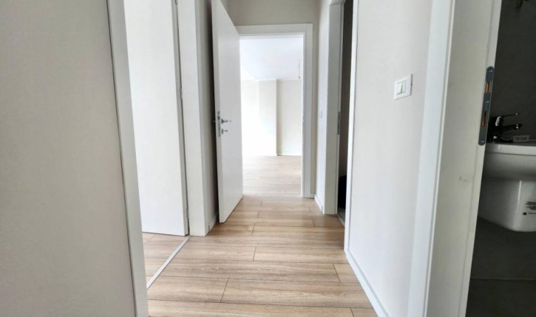 Me Qera: Zyre me 3 Ambiente Pune + 2wc**+ 1 Garazh**📍Lake View - Liqeni Tiranës | (128 m2 ) Me Super Pamje nga Liqeni i Tiranes