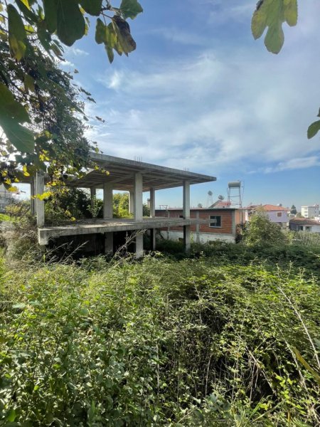 Tirane, shitet toke , 284 m² 150.000 € (Sauk)