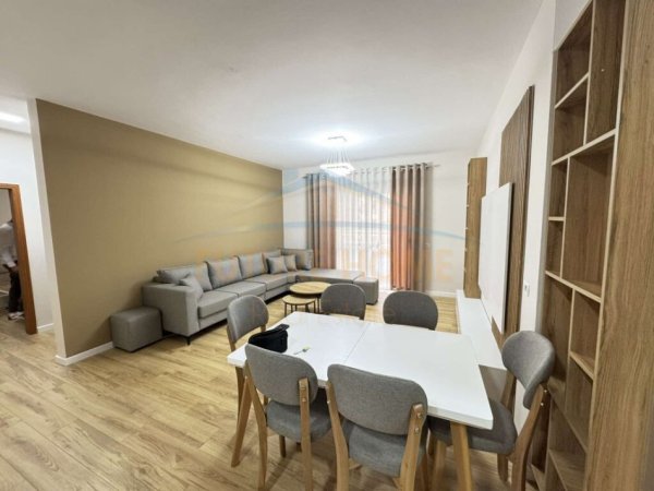 Tirane, shitet apartament 2+1 Kati 1, 88 m² 122.000 € (YZBERISHT)