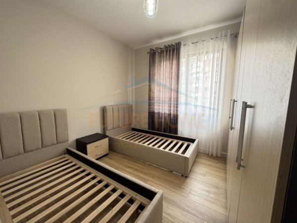 Tirane, shitet apartament 2+1 Kati 1, 88 m² 122.000 € (YZBERISHT)
