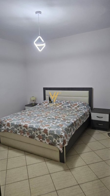 Tirane, jepet me qera apartament 2+1+Ballkon Kati 4, 67 m² 500 € (RRUGA FERIT XHAJKO)