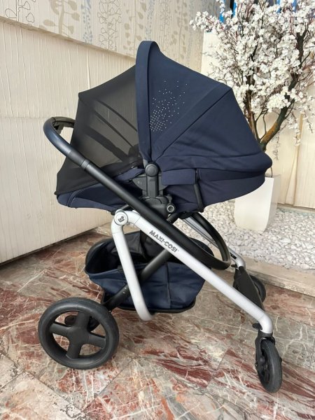 Tirane, Shes karroce Maxi Cosi Lila 380 €