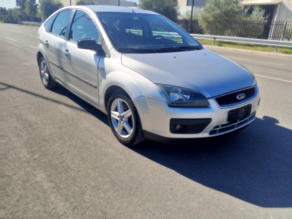Elbasan, shitet makine Nafte, gri metalizato manuale 180.000 km 2.800 €