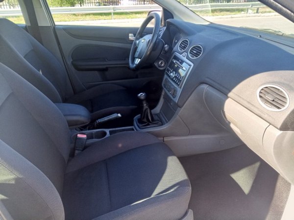 Elbasan, shitet makine Nafte, gri metalizato manuale 180.000 km 2.800 €