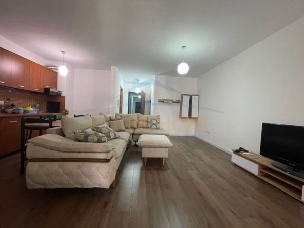 Durres, jepet me qera apartament 1+1+Ballkon Kati 4, 80 m² 450 € 
