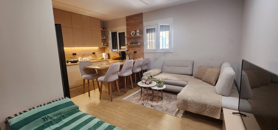 Tirane, shitet apartament 2+1 Kati 0, 97 m² 135.000 € (Prane Komisariatit nr. 4, Tirane)
