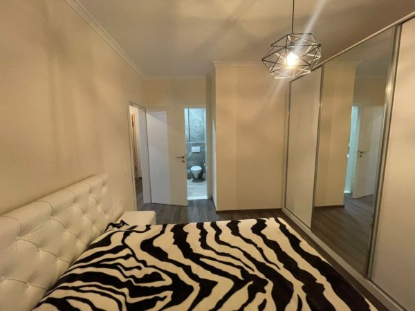 Tirane, jepet me qera apartament 2+1 Kati 3, 90 m² 400 € (Fresk)