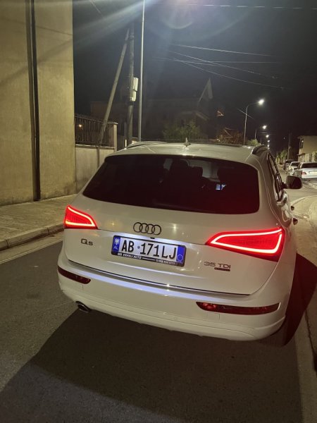 Shitet Audi Q5 !!!
