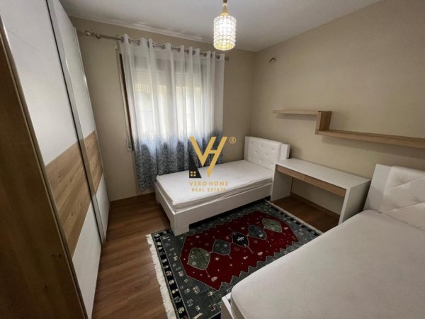 Tirane, jepet me qera apartament 2+1+Aneks+Ballkon Kati 2, 120 m² 700 € (KOPSHTI BOTANIK)
