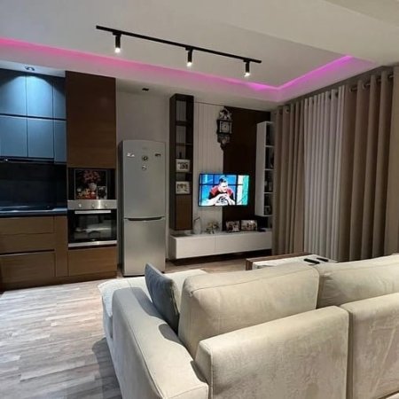 Tirane, jepet Apartament  1+1 me qera 350 Euro (Ali Demi)