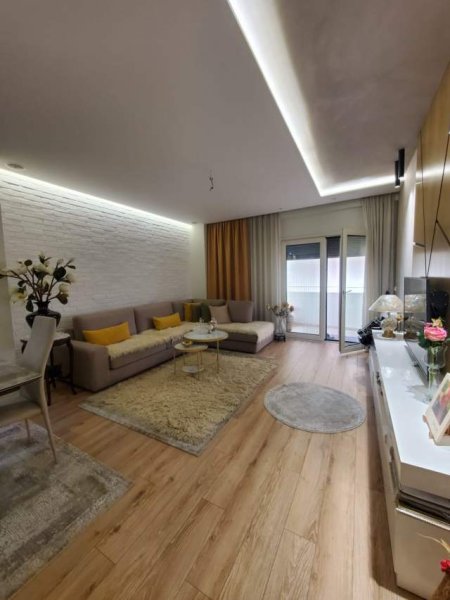 Tirane, shitet apartament Kati 8, 100 m² 128.000 Euro (Bulevardi i Ri,Yzberisht)