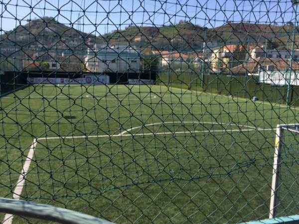 Tirane, shitet ambjent biznesi 2.100 m² 388.000 Euro