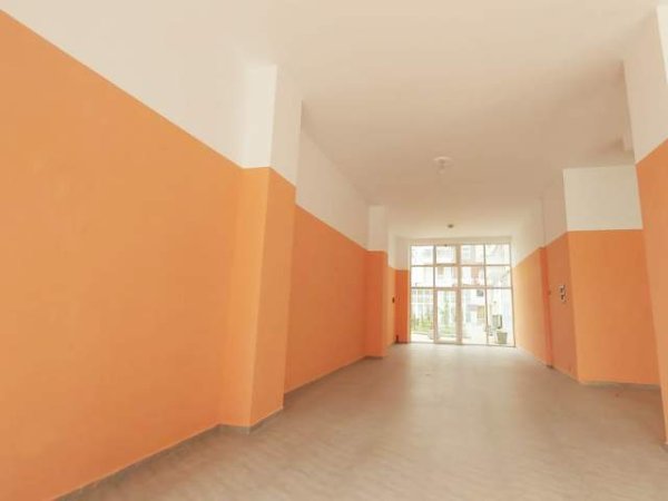 Tirane, shitet dyqan 118 m² 212.400 Euro