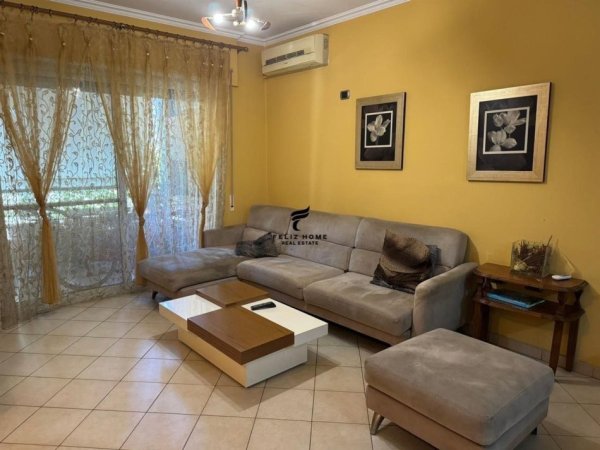 Tirane, jepet me qera apartament 2+1+Ballkon Kati 2, 92 m² 600 € (KOMUNA E PARISIT)
