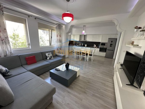 Tirane, shitet apartament 2+1+Ballkon Kati 3, 100 m² 185.000 € (Liqeni i Thate)